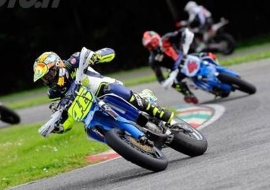 Sic Supermoto Day: Dovizioso sul gradino più alto del podio, Rossi terzo Sic Supermoto Day: Dovizioso sul gradino più alto del podio, Rossi terzo