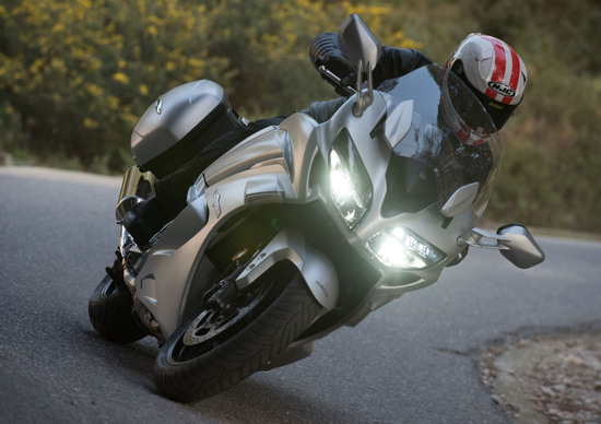Yamaha FJR 1300: richiamo per il cambio Yamaha FJR 1300: richiamo per il cambio