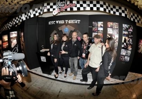 Una galleria d'arte by Blackober al Motor Bike Expo Una galleria d'arte by Blackober al Motor Bike Expo