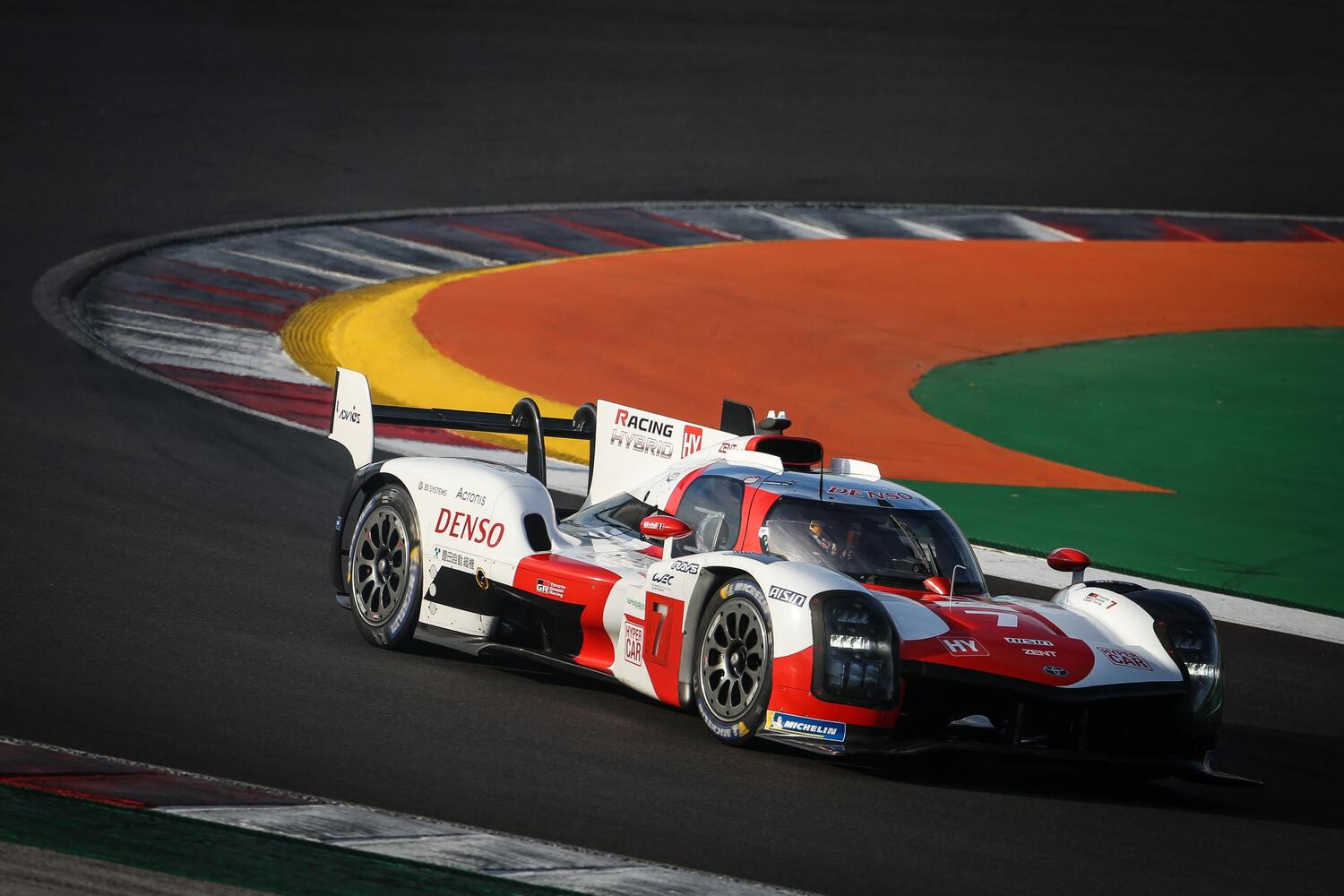 WEC: Toyota svela la GR010, l'hypercar per l'assalto a Le Mans