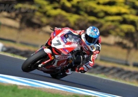 Phillip Island Superbike: Checa domina la seconda giornata Phillip Island Superbike: Checa domina la seconda giornata