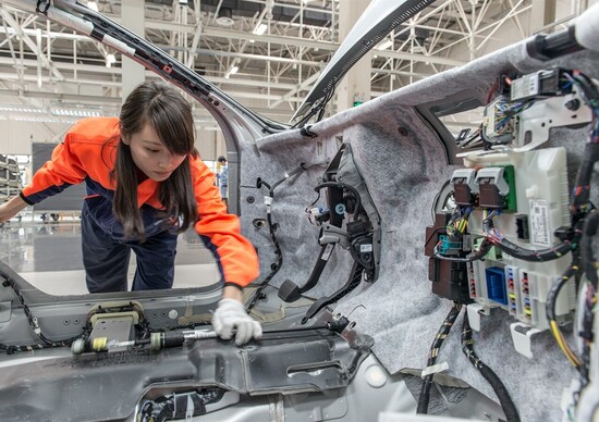 Cina: allarme per i chip delle vetture elettriche Cina: allarme per i chip delle vetture elettriche