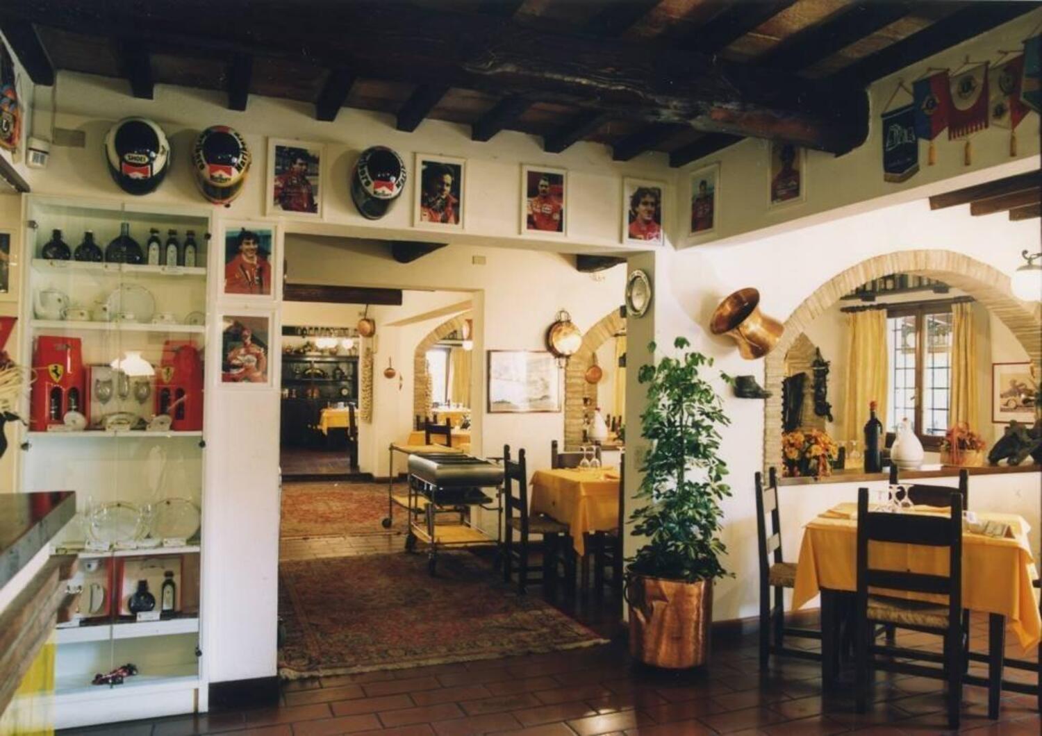 All'asta a Parigi la collezione Neri: i pezzi di storia Ferrari del Cavallino di Maranello