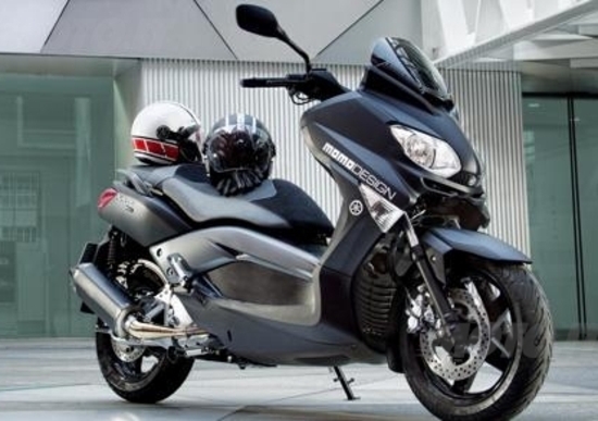 Yamaha X-MAX 250 MOMODESIGN Yamaha X-MAX 250 MOMODESIGN