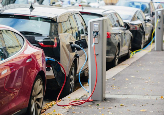 Europa, svolta elettrica: nel 2020, un milione di auto Europa, svolta elettrica: nel 2020, un milione di auto