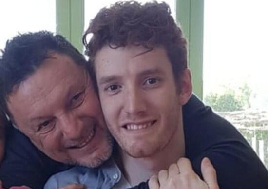 L'addio a Fausto Gresini del figlio Lorenzo: Il destino è stato davvero crudele con te L'addio a Fausto Gresini del figlio Lorenzo: Il destino è stato davvero crudele con te