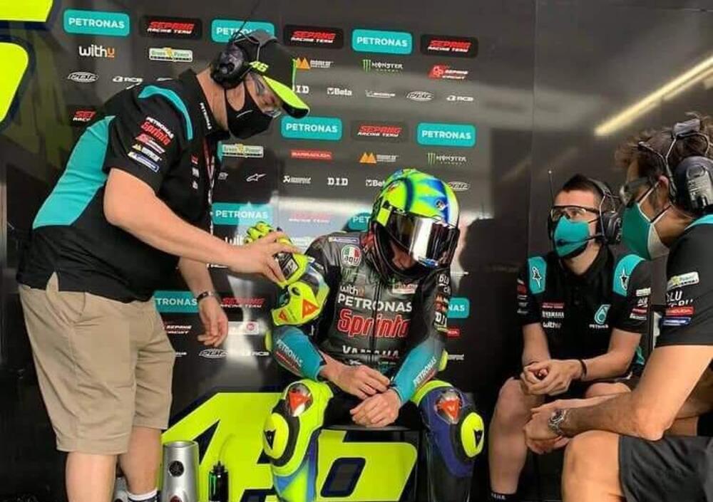 Petronas Yamaha Valentino Rossi E La Schiettezza Di Franco Morbidelli Non Sappiamo Che Ca O Sta Succedendo Mowmag Com