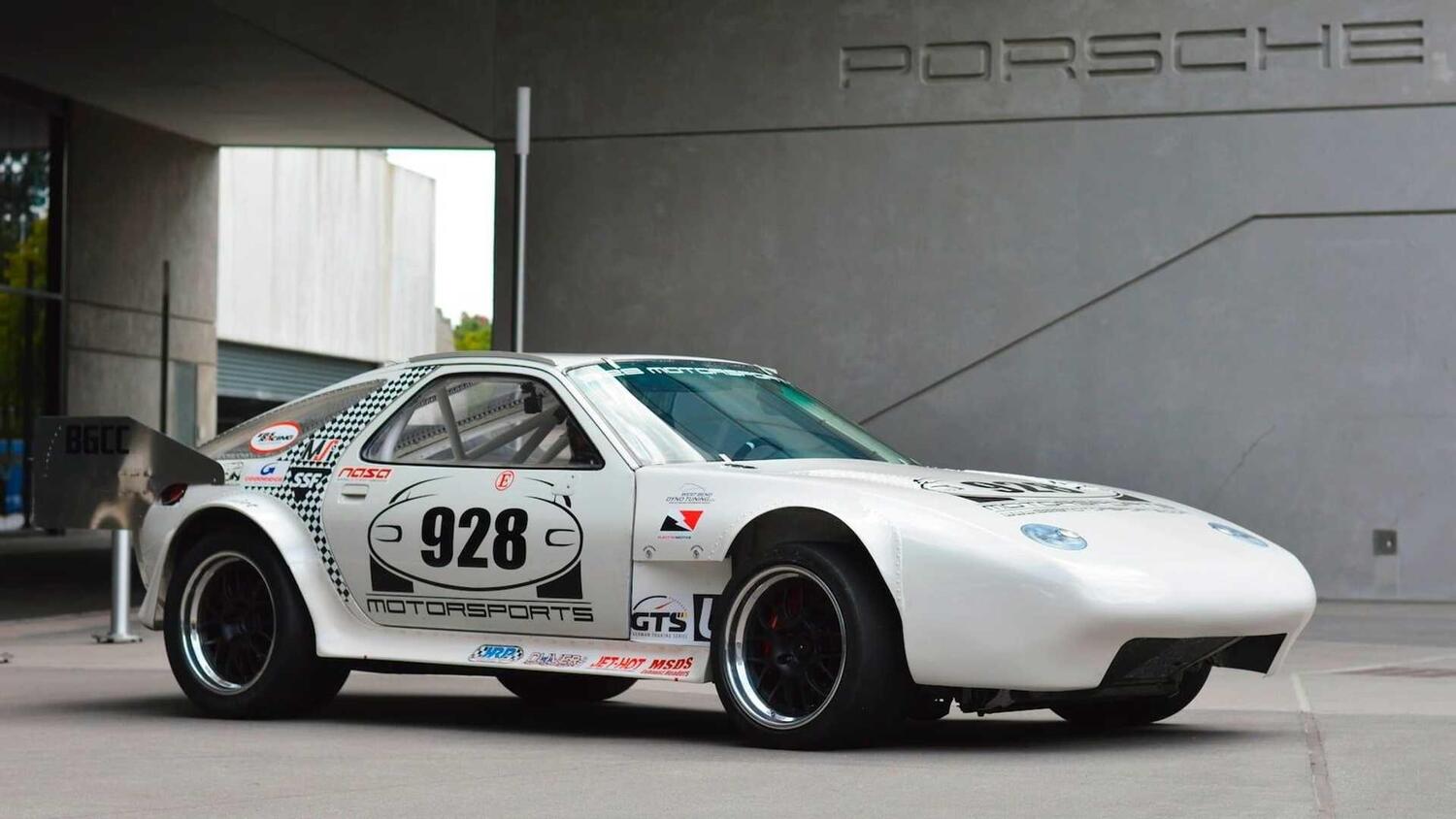 All’asta la Porsche 928 da 380 km/h che ha sfidato la Montagna alla Pikes Peak