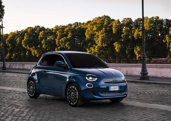 Nuova Fiat 500 è lelettrica più venduta in Italia nel primo trimestre 2021