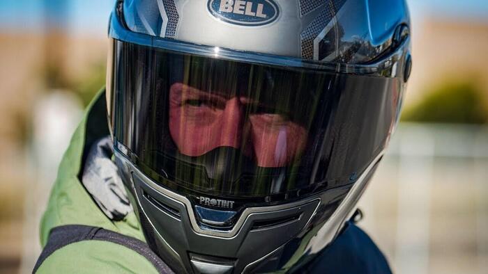 Bell presenta la visiera fotocromatica Pro Tint - Accessori - Moto.it