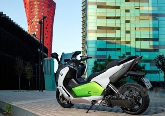 BMW C evolution: pronto il primo scooter elettrico della Casa tedesca BMW C evolution: pronto il primo scooter elettrico della Casa tedesca