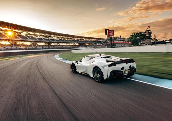 Ferrari SF90 Stradale, record a Indianapolis Ferrari SF90 Stradale, record a Indianapolis