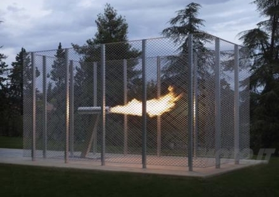 58 secondi di fiammata a Coriano per ricordare il Sic 58 secondi di fiammata a Coriano per ricordare il Sic