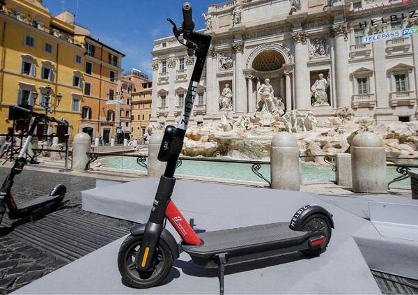 Monopattini. LACI chiede targa, casco e assicurazione obbligatori