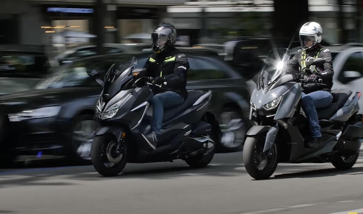 Honda Forza 350 VS Yamaha XMAX 300: la sfida infinita - Prove - Moto.it
