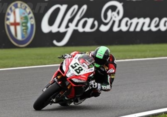 SBK. Doppietta di Sykes a Magny Cours SBK. Doppietta di Sykes a Magny Cours