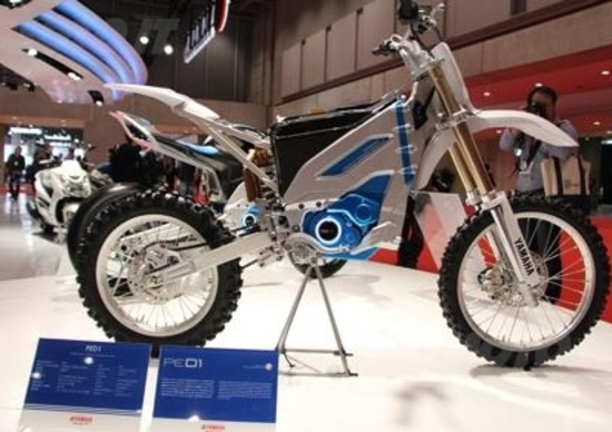 I concept Yamaha e la R25 debuttano al Salone di Tokyo I concept Yamaha e la R25 debuttano al Salone di Tokyo