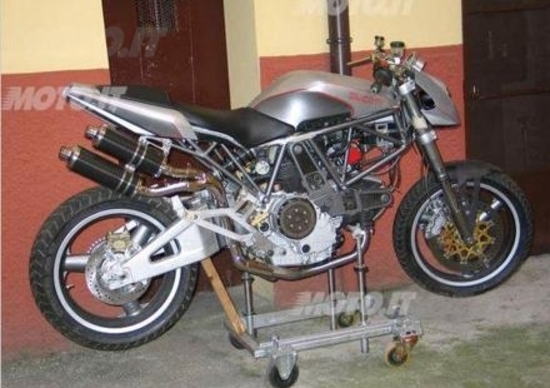 Le Strane di Moto.it: Ducati 900SS Le Strane di Moto.it: Ducati 900SS