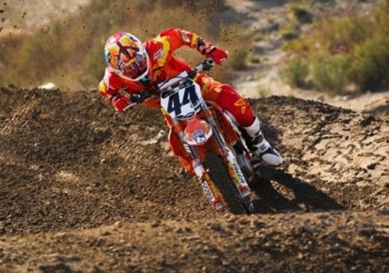 Pirelli sponsor ufficiale del Monster Energy AMA Supercross Pirelli sponsor ufficiale del Monster Energy AMA Supercross