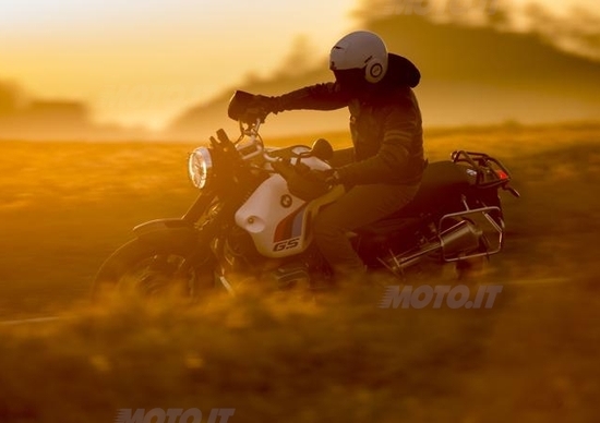 BMW R120 G/S, il kit di Unit Garage BMW R120 G/S, il kit di Unit Garage