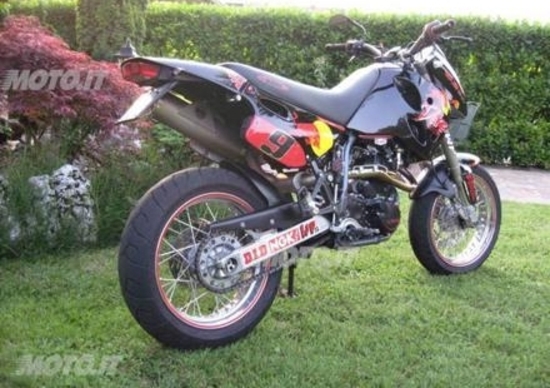 Le Belle di Moto.it: la KTM Duke di Trampas Parker! Le Belle di Moto.it: la KTM Duke di Trampas Parker!