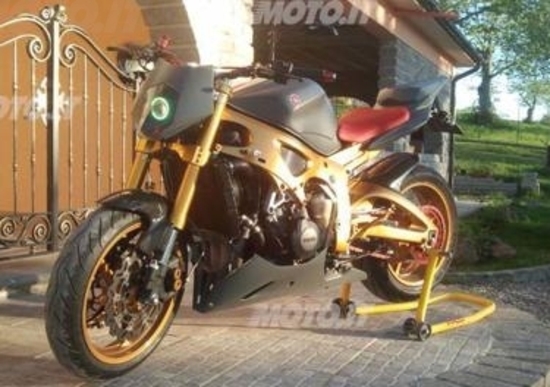 Le Strane di Moto.it: Yamaha R6 naked Le Strane di Moto.it: Yamaha R6 naked