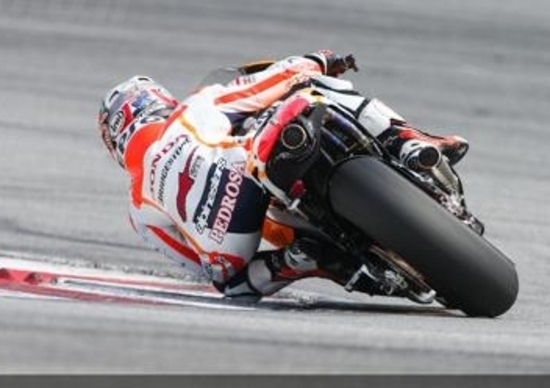 Secondo giorno di test a Sepang. Dominio Honda, Yamaha insegue Secondo giorno di test a Sepang. Dominio Honda, Yamaha insegue