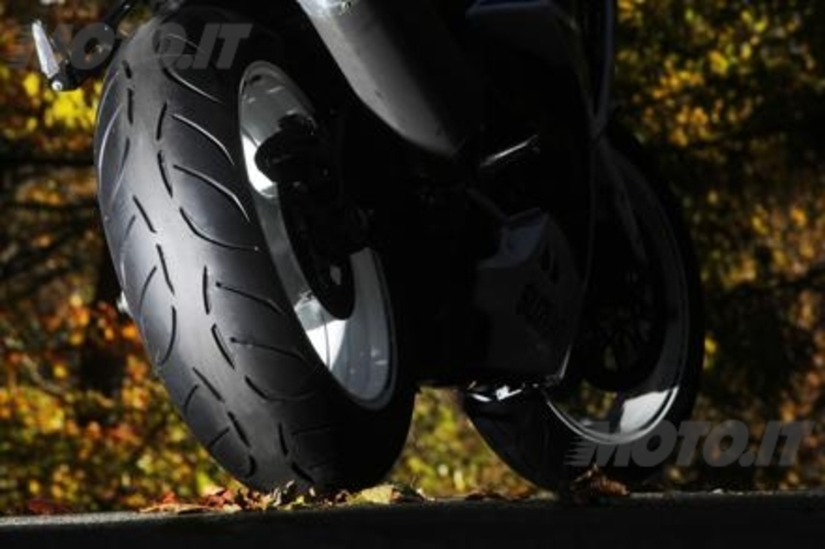 Metzeler Sportec M7 RR, miglior pneumatico supersportivo - News - Moto.it