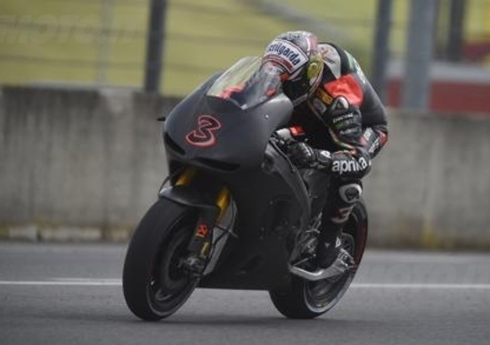Biaggi, di nuovo al Mugello per sviluppare l'Aprilia MotoGP Biaggi, di nuovo al Mugello per sviluppare l'Aprilia MotoGP