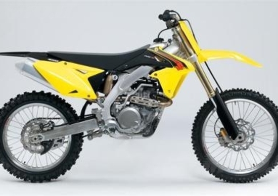 Nuova Suzuki RM450Z 2015 Nuova Suzuki RM450Z 2015
