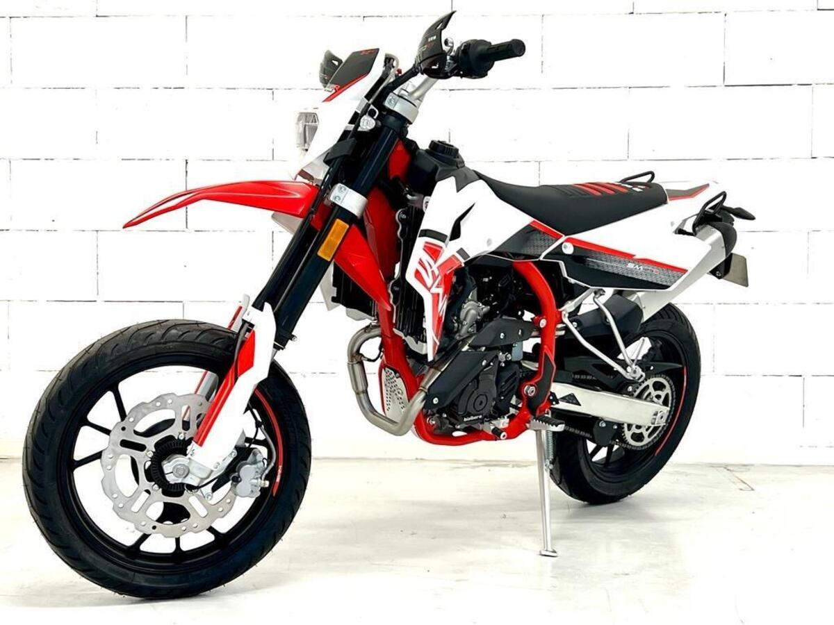 Swm Sm R Prezzo E Scheda Tecnica Moto It