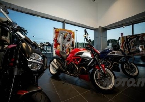 Ducati Monster 821, debutto artistico a Roma Ducati Monster 821, debutto artistico a Roma