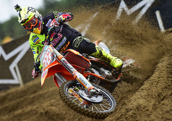 MX. Cairoli e Anstie vincono Gara 1 sulla pista di Lommel MX. Cairoli e Anstie vincono Gara 1 sulla pista di Lommel