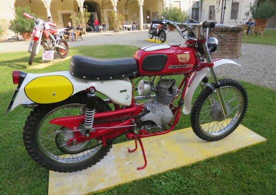 Moto d'Epoca: successo a Villa Barni per le meraviglie del passato Moto d'Epoca: successo a Villa Barni per le meraviglie del passato