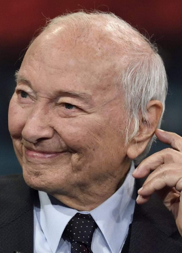 Piero Angela car lover: quella volta che salì su un'auto a guida autonoma