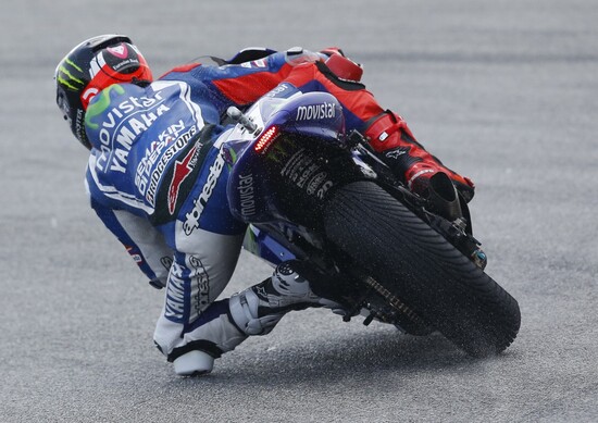 MotoGP. Acquazzone a Sepang, Pedrosa il più veloce MotoGP. Acquazzone a Sepang, Pedrosa il più veloce