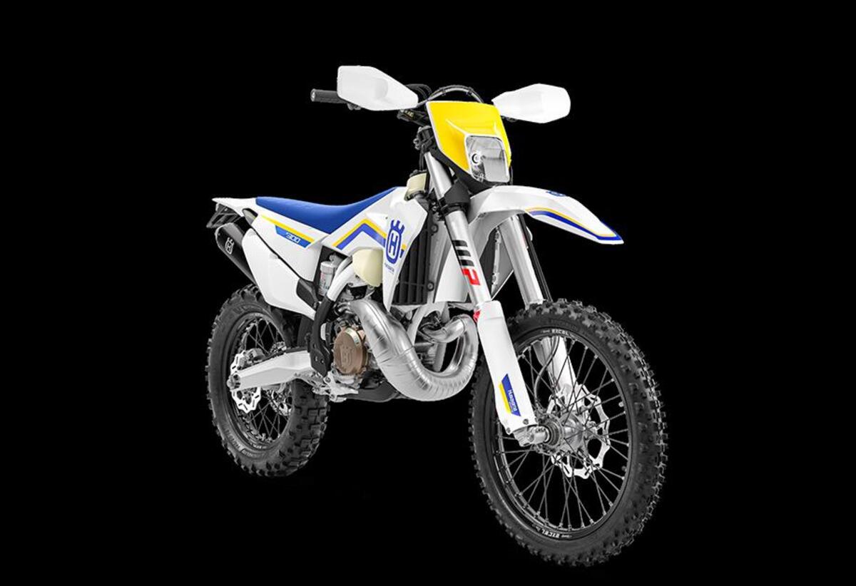 Husqvarna TE 300 Heritage (2023), prezzo e scheda tecnica Moto.it