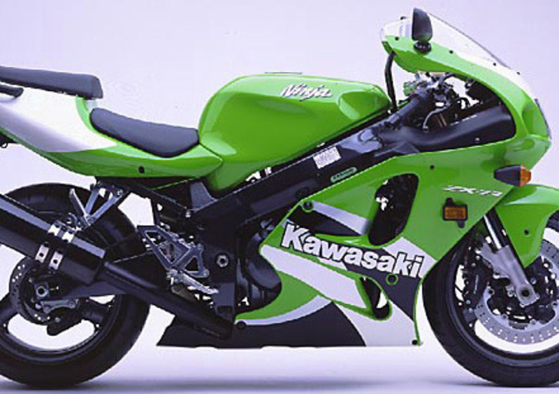 zx 750 moto