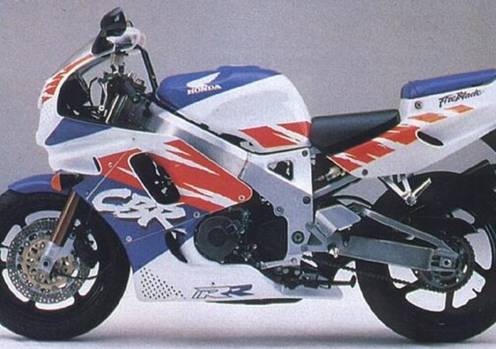 Honda Cbr900rr Parts Online Zündkerze NGK Honda CBR 900 RR Fireblade SC28 SC33 1992 - 1999 CR9EH-9 Zündkerze Ngk Cr7hsa