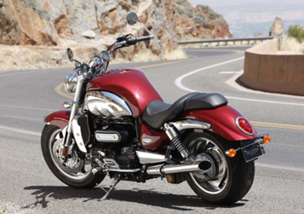 Triumph Rocket Iii 2004 11 Prezzo E Scheda Tecnica Motoit