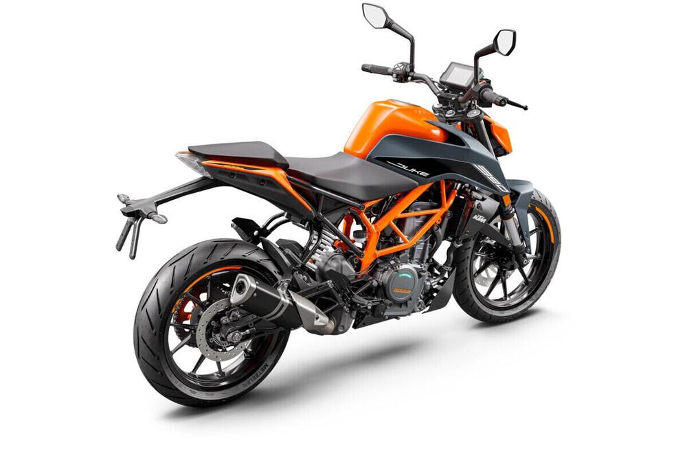 KTM aggiorna così la 790 Duke e la serie RC e Duke 2023 4 390 Duke 2023