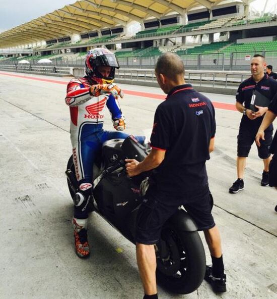 Stoner tester Honda a Sepang: Pochi giri, ma qualche dato utile Stoner tester Honda a Sepang: Pochi giri, ma qualche dato utile