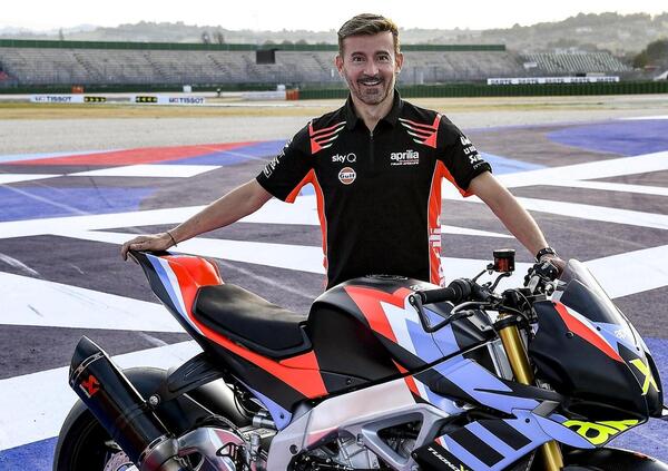 Max Biaggi: &ldquo;Clima ostile nel motociclismo perch&eacute; non ero del Nord&rdquo;. E poi il calcio, la scoperta tardiva delle moto e l&#039;incontro che gli ha cambiato&nbsp;la&nbsp;vita