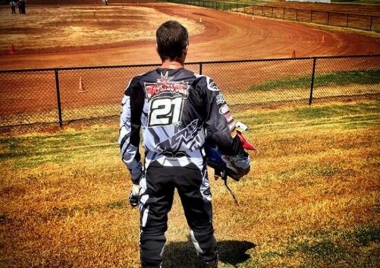 Troy Bayliss torna a correre. Sugli ovali del Flat Track americano Troy Bayliss torna a correre. Sugli ovali del Flat Track americano