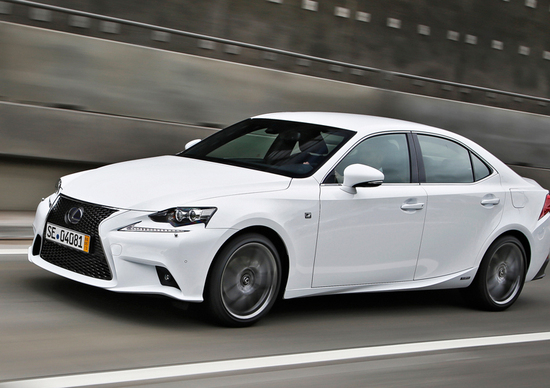 Lexus IS festeggia il milione di unità vendute Lexus IS festeggia il milione di unità vendute