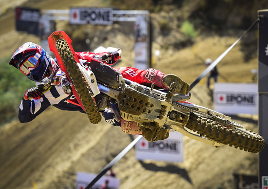 Motocross 2016. Herlings saluta la MX2 Motocross 2016. Herlings saluta la MX2
