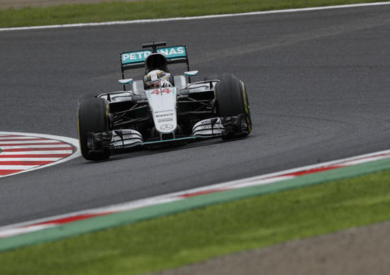 F1, Gp Giappone 2016: Rosberg e Hamilton separati da un battito di ciglia F1, Gp Giappone 2016: Rosberg e Hamilton separati da un battito di ciglia