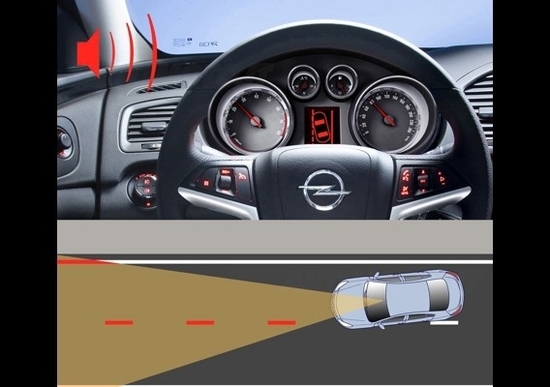 Opel Eye legge i segnali Opel Eye legge i segnali