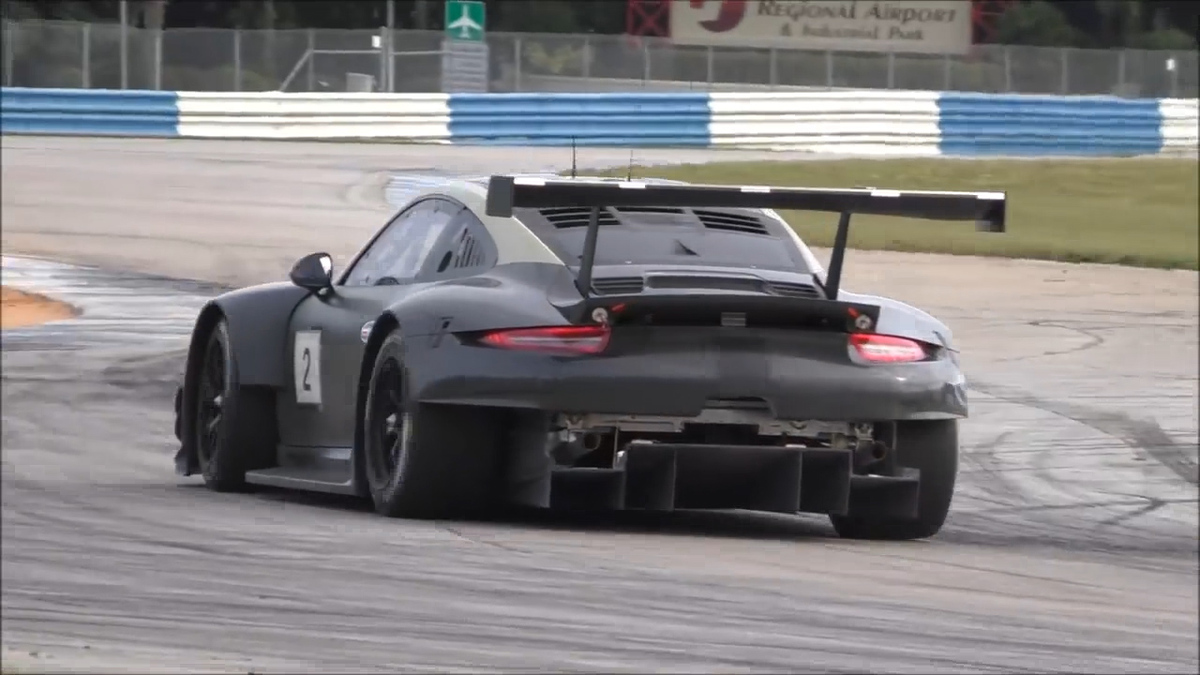 Porsche 911 rsr 2017