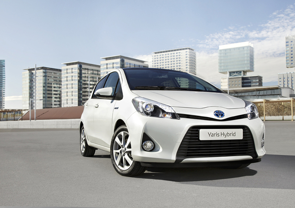 toyota yaris batteria scarica